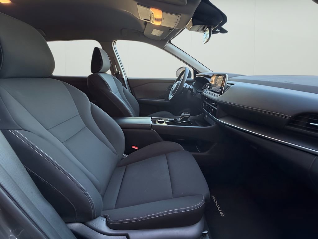 Used 2023 Nissan Rogue S image 20