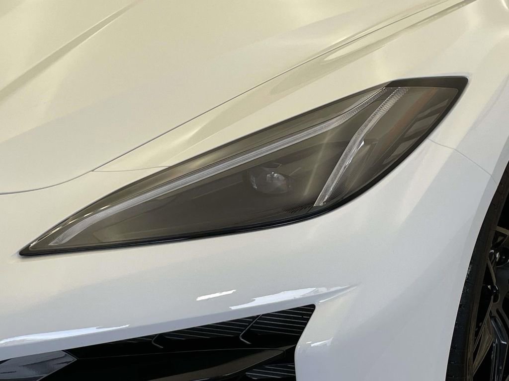 Used 2025 Chevrolet Corvette Z06 image 15