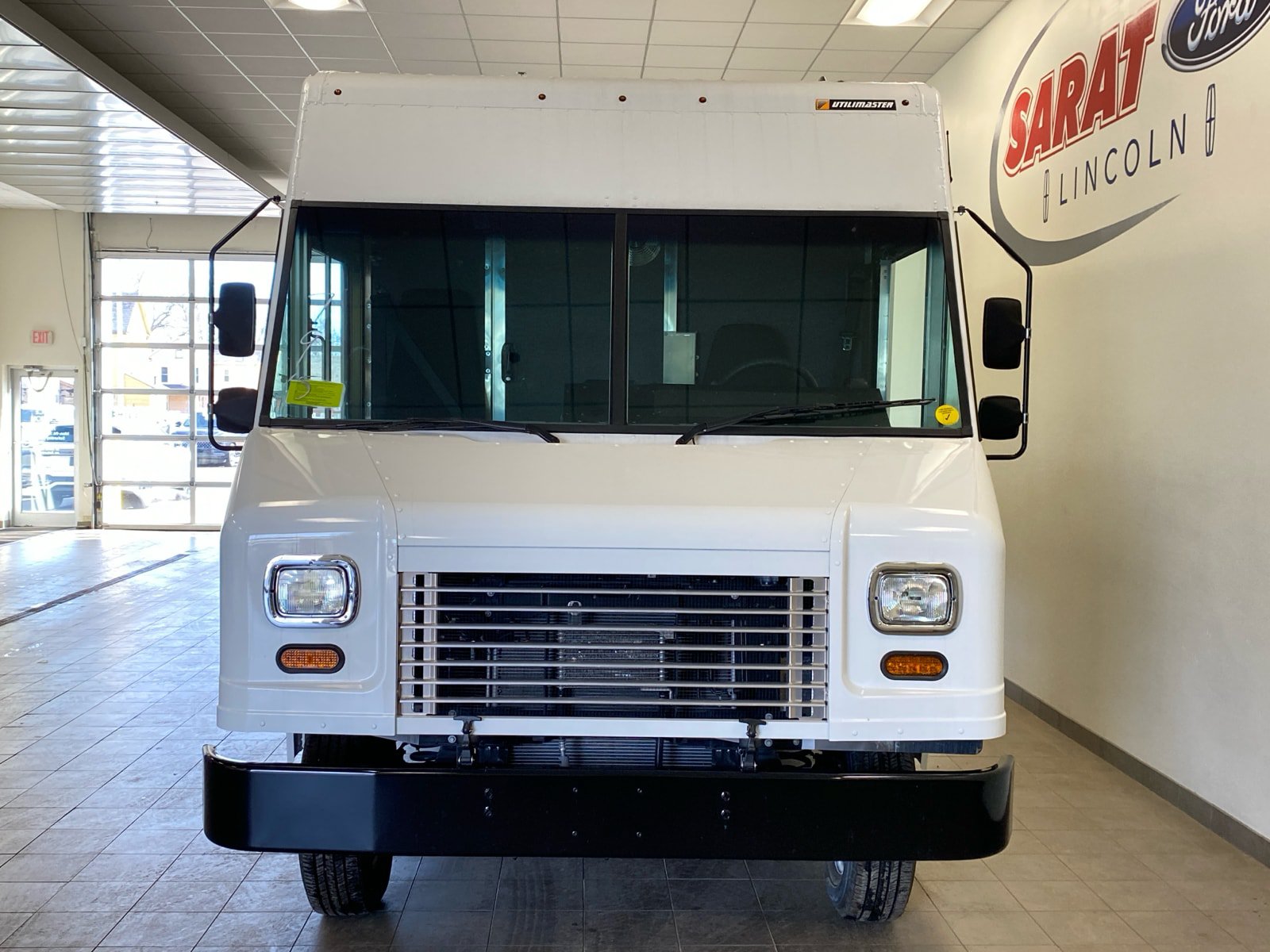 New 2026 Ford E-450 and Econoline 450 Super Duty w/ A/C Prep Package RWD image 3