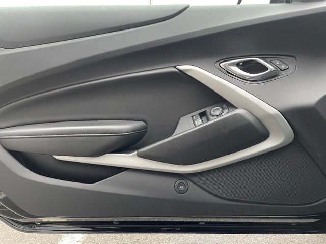 Used 2020 Chevrolet Camaro LT RWD image 9