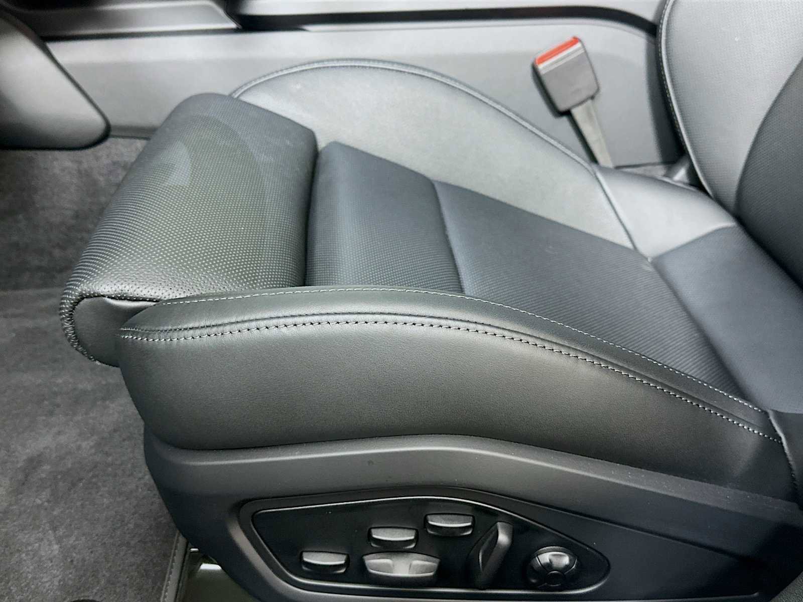 New 2026 Porsche Taycan GTS image 13