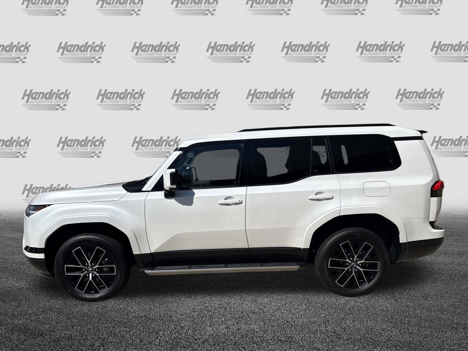 Used 2025 Lexus GX 550 w/ Cold Area Package AWD/4WD image 7
