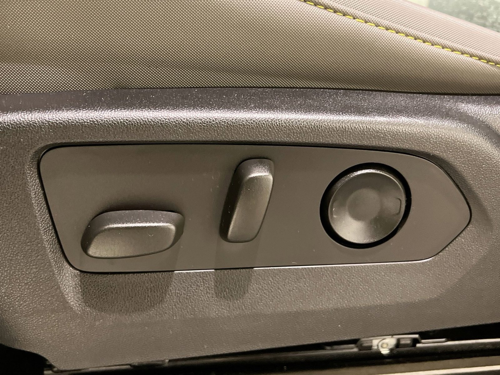 Used 2024 Chevrolet Colorado ZR2 image 24