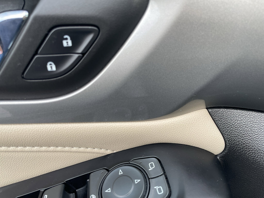 Used 2023 Chevrolet Traverse LS w/ Safety Package image 15