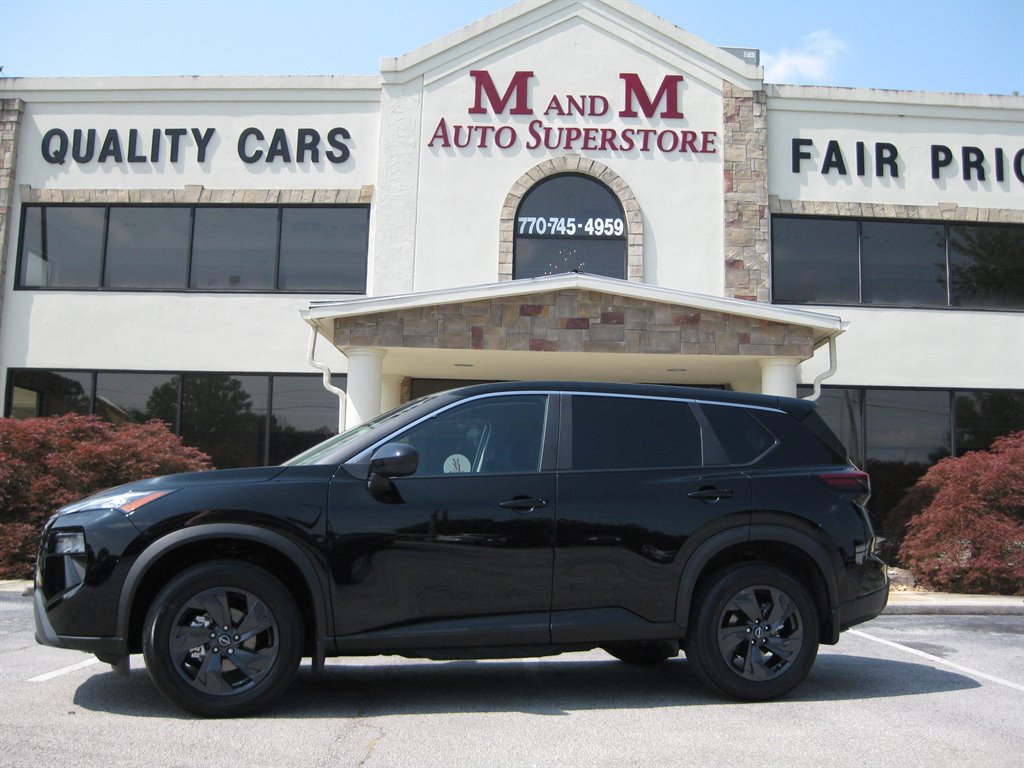 Used 2026 Nissan Rogue SV FWD image 1
