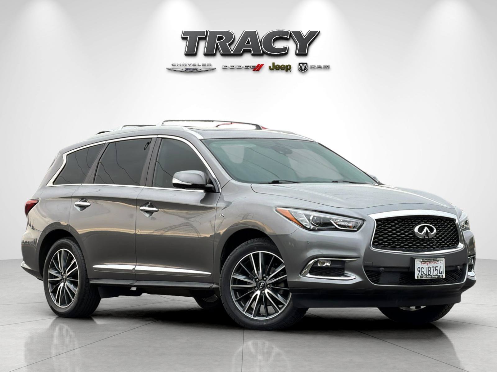Used 2020 INFINITI QX60 Luxe w/ Sensory Package FWD image 2