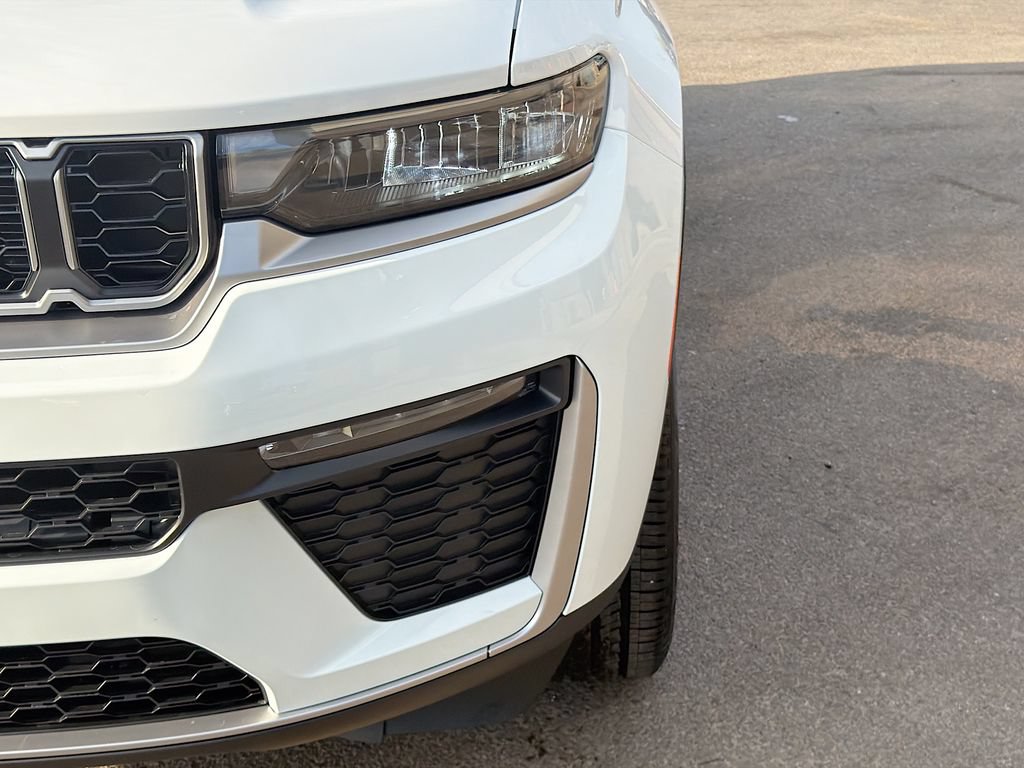 New 2026 Jeep Grand Cherokee Limited AWD/4WD image 10