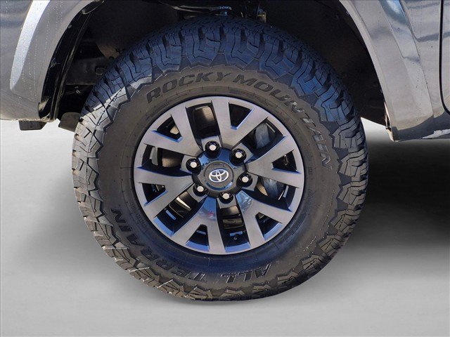 Used 2023 Toyota Tacoma SR5 RWD image 21