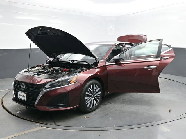 Used 2024 Nissan Altima 2.5 SV image 43