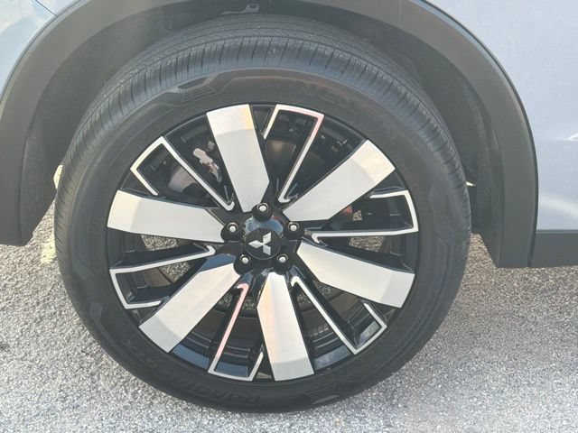 Used 2026 Mitsubishi Outlander SE FWD image 10
