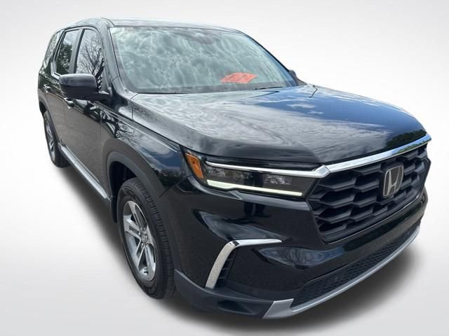 Used 2025 Honda Pilot EX-L image 7