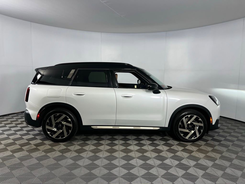 Used 2025 MINI Cooper Countryman SE w/ Comfort Package Max image 5