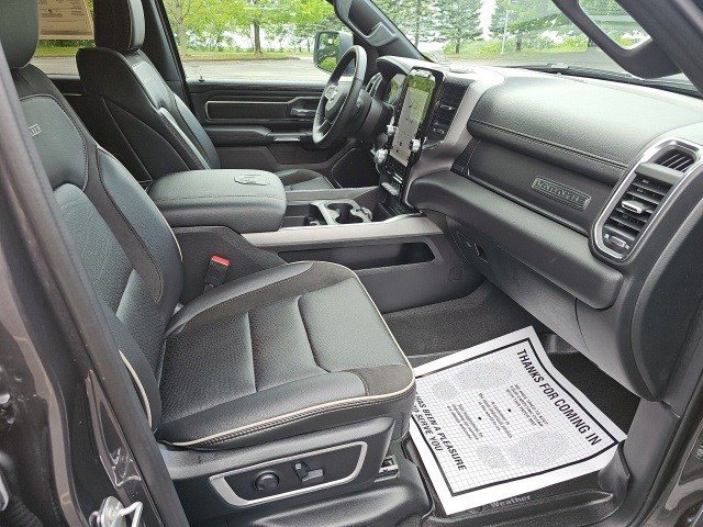 Used 2024 RAM 1500 Laramie image 11