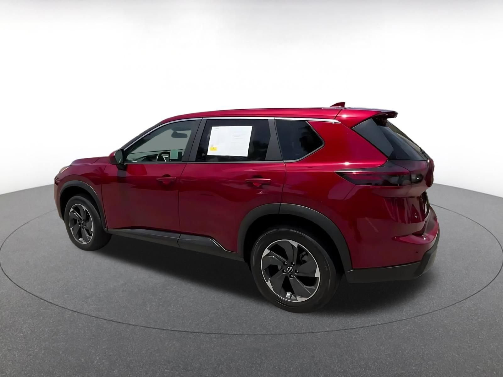 Used 2025 Nissan Rogue SV FWD image 9