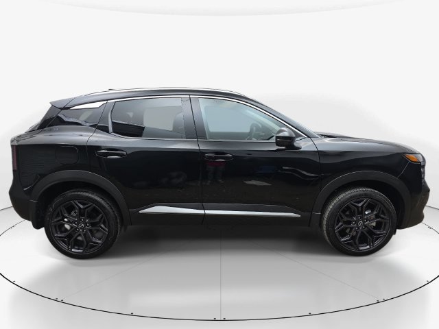 New 2027 Nissan Kicks SR w/ SR Premium Package FWD image 5