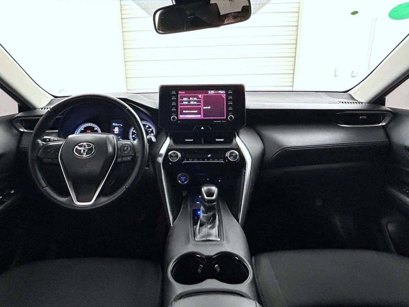 Used 2022 Toyota Venza LE image 13