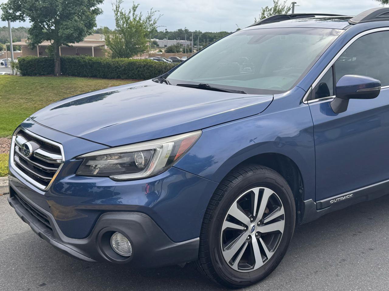 Used 2019 Subaru Outback 2.5i Limited AWD/4WD image 6