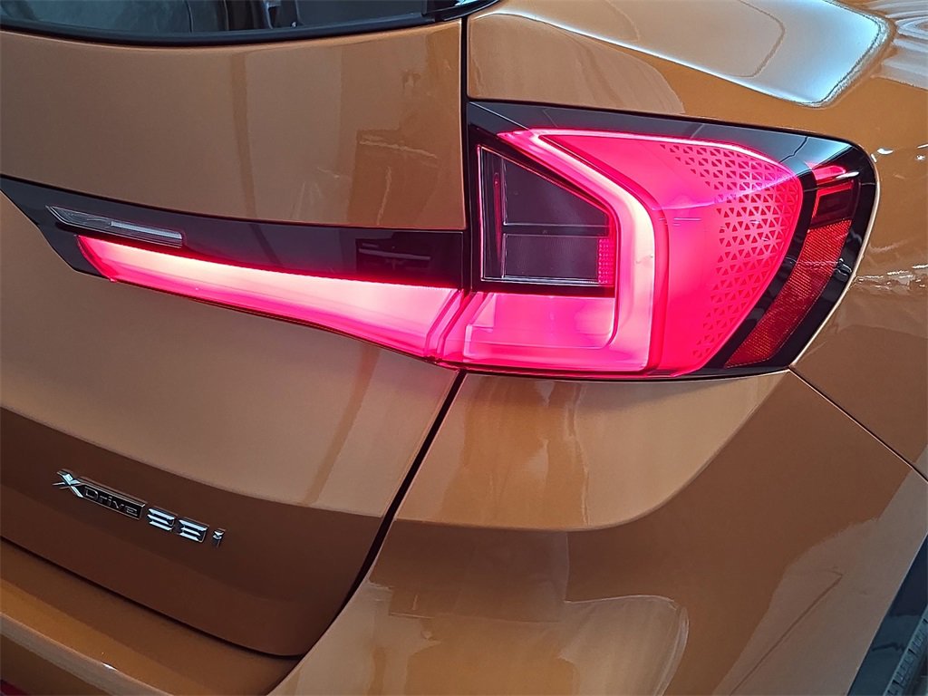 Used 2025 BMW X1 xDrive28i w/ Technology Package image 34