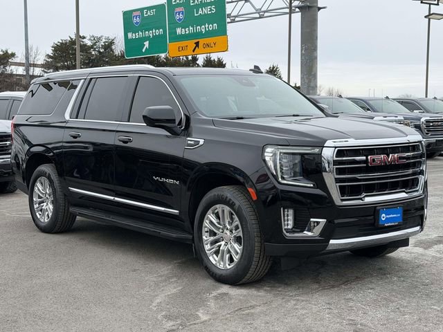 Used 2023 GMC Yukon XL SLT image 1