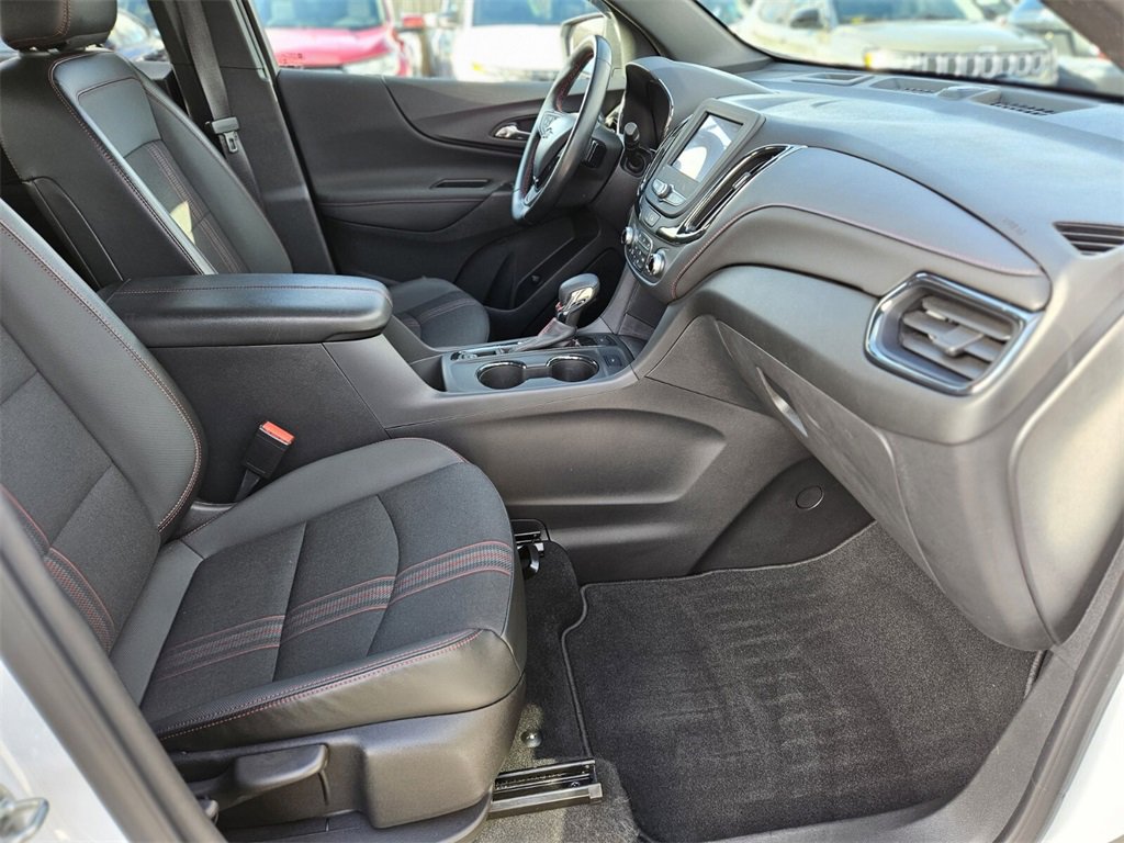 Used 2023 Chevrolet Equinox RS image 9