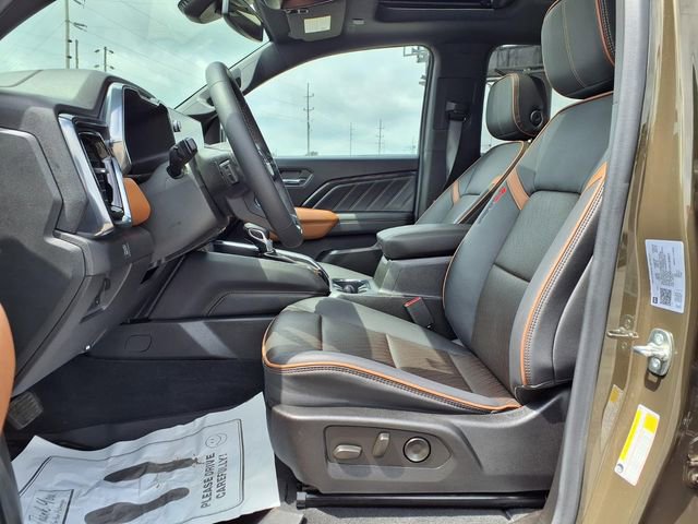 Used 2024 GMC Canyon AT4 w/ AT4 Premium Package image 16