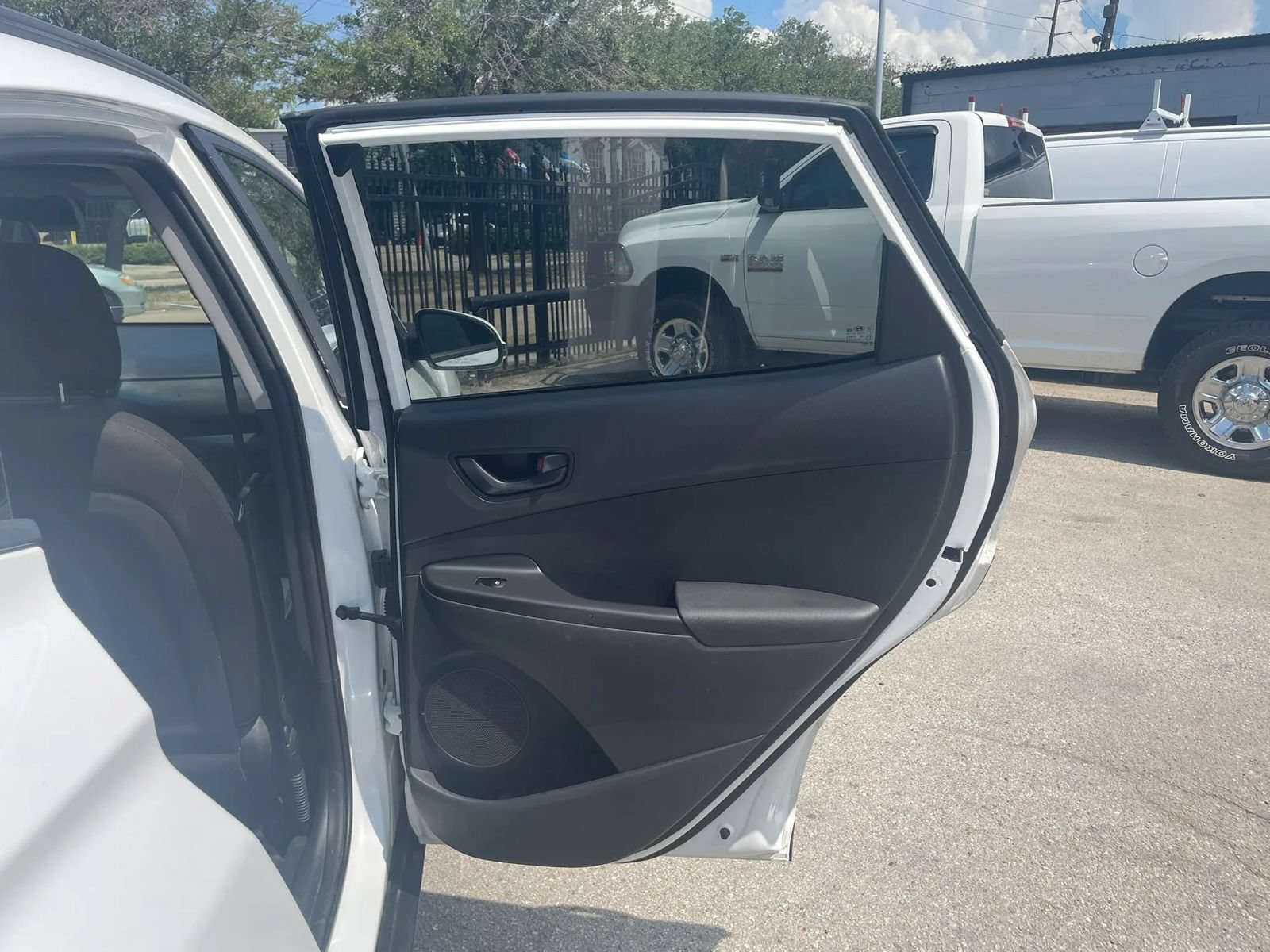Used 2022 Hyundai Kona SEL FWD image 16