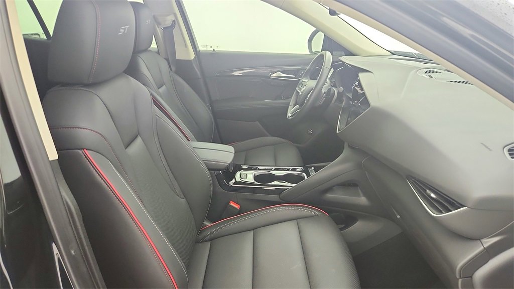 Used 2023 Buick Envision Essence w/ Sport Touring Package image 32