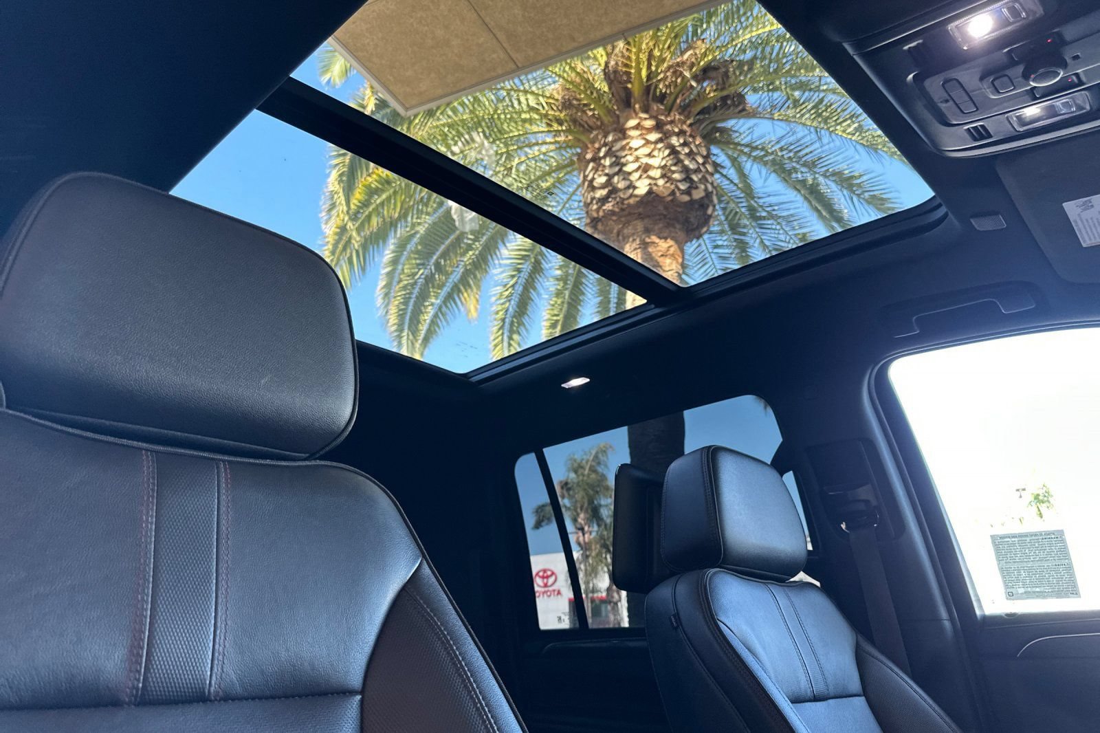 Certified 2022 Chevrolet Suburban RST w/ Sport Performance Package AWD/4WD image 19