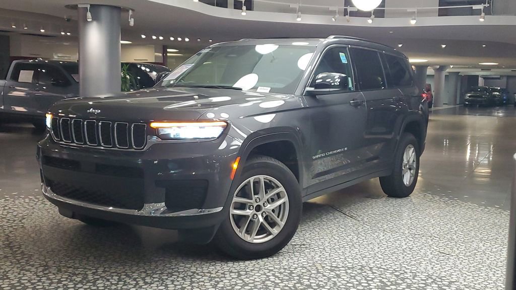 Used 2024 Jeep Grand Cherokee L Laredo w/ Luxury Tech Group I AWD/4WD image 37