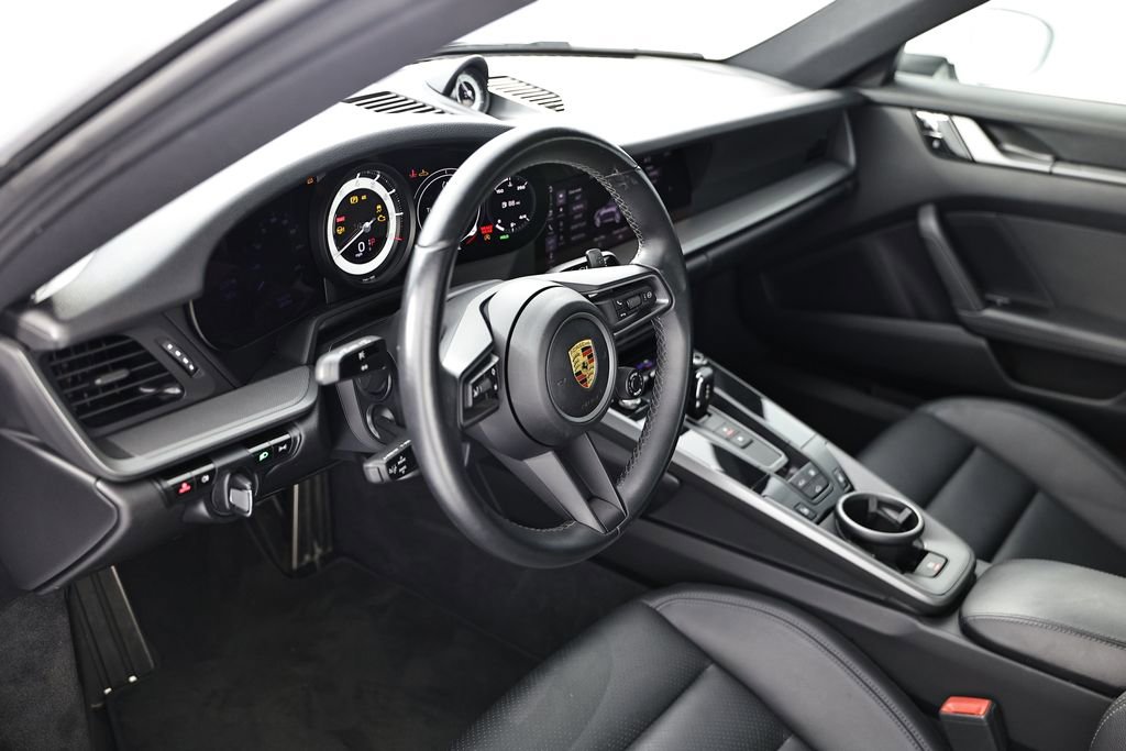 Certified 2021 Porsche 911 Carrera RWD image 4