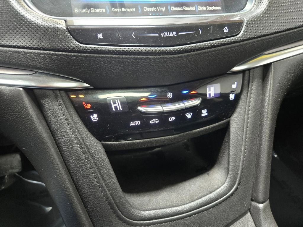 Used 2019 Cadillac XT5 Premium Luxury image 28