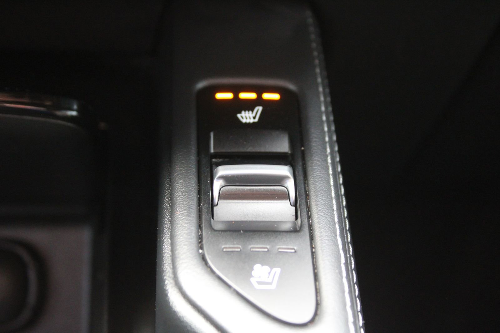 Used 2022 Kia Telluride SX w/ SX Prestige Package image 46