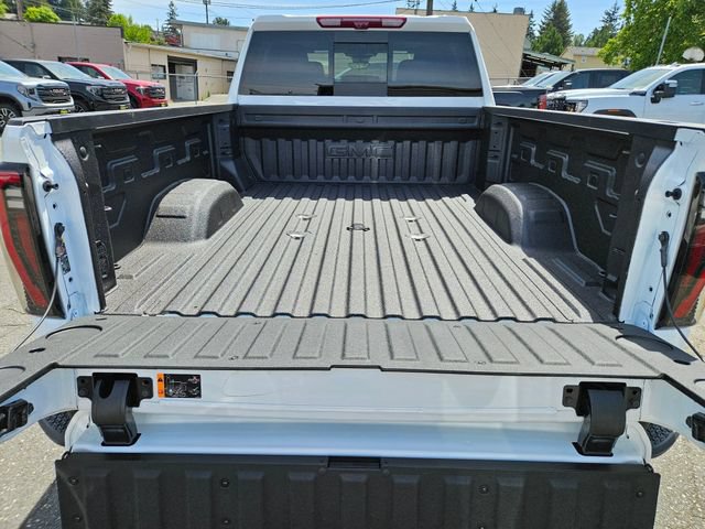 New 2026 GMC Sierra 3500 AT4 w/ AT4 Premium Plus Package AWD/4WD image 11