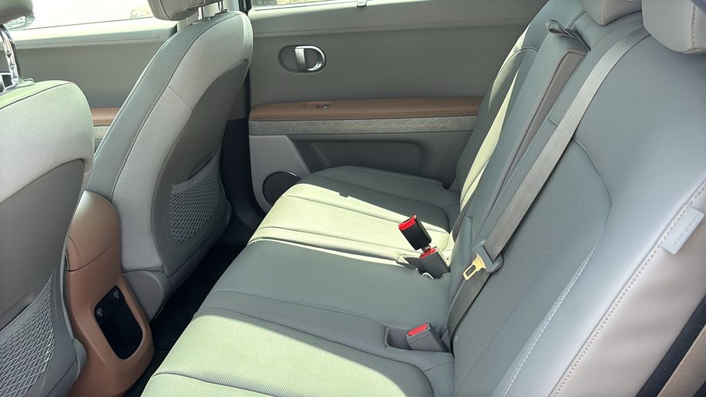 Used 2024 Hyundai Ioniq 5 Limited AWD/4WD image 29