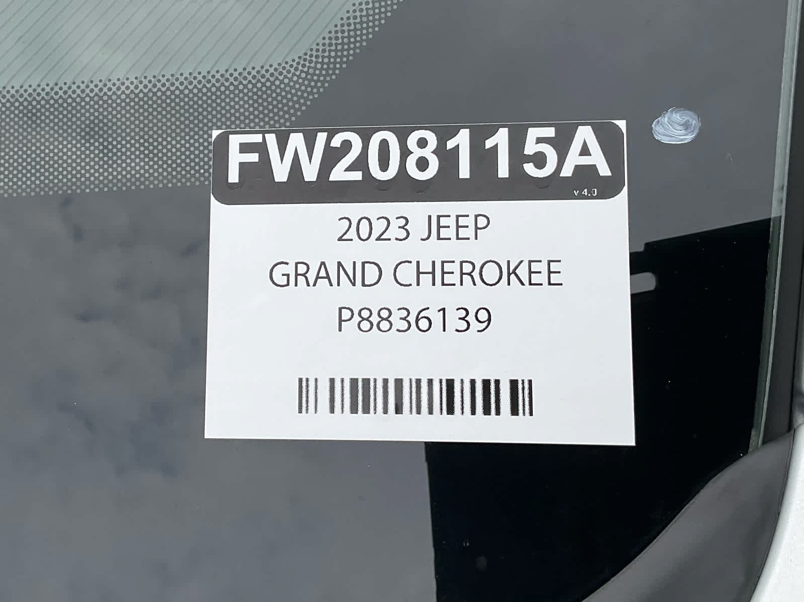 Used 2023 Jeep Grand Cherokee L Laredo RWD image 30