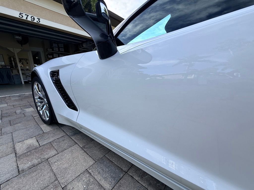 Used 2016 Chevrolet Corvette Z06 w/ 3LZ Preferred Equipment Group image 20