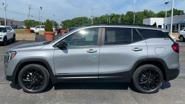 Certified 2023 GMC Terrain SLE w/ Driver Convenience Package AWD/4WD image 5