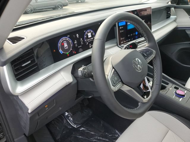 New 2026 Volkswagen Tiguan SE AWD/4WD image 19