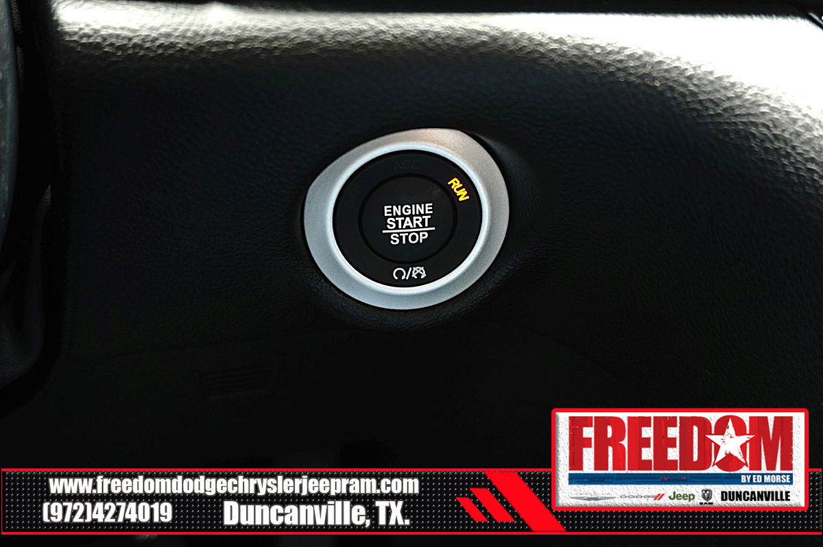 New 2027 Chrysler Pacifica Select FWD image 33