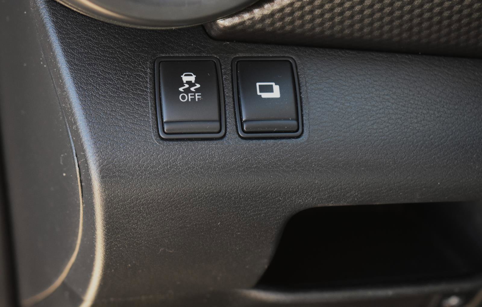 Used 2018 Nissan Kicks S image 22