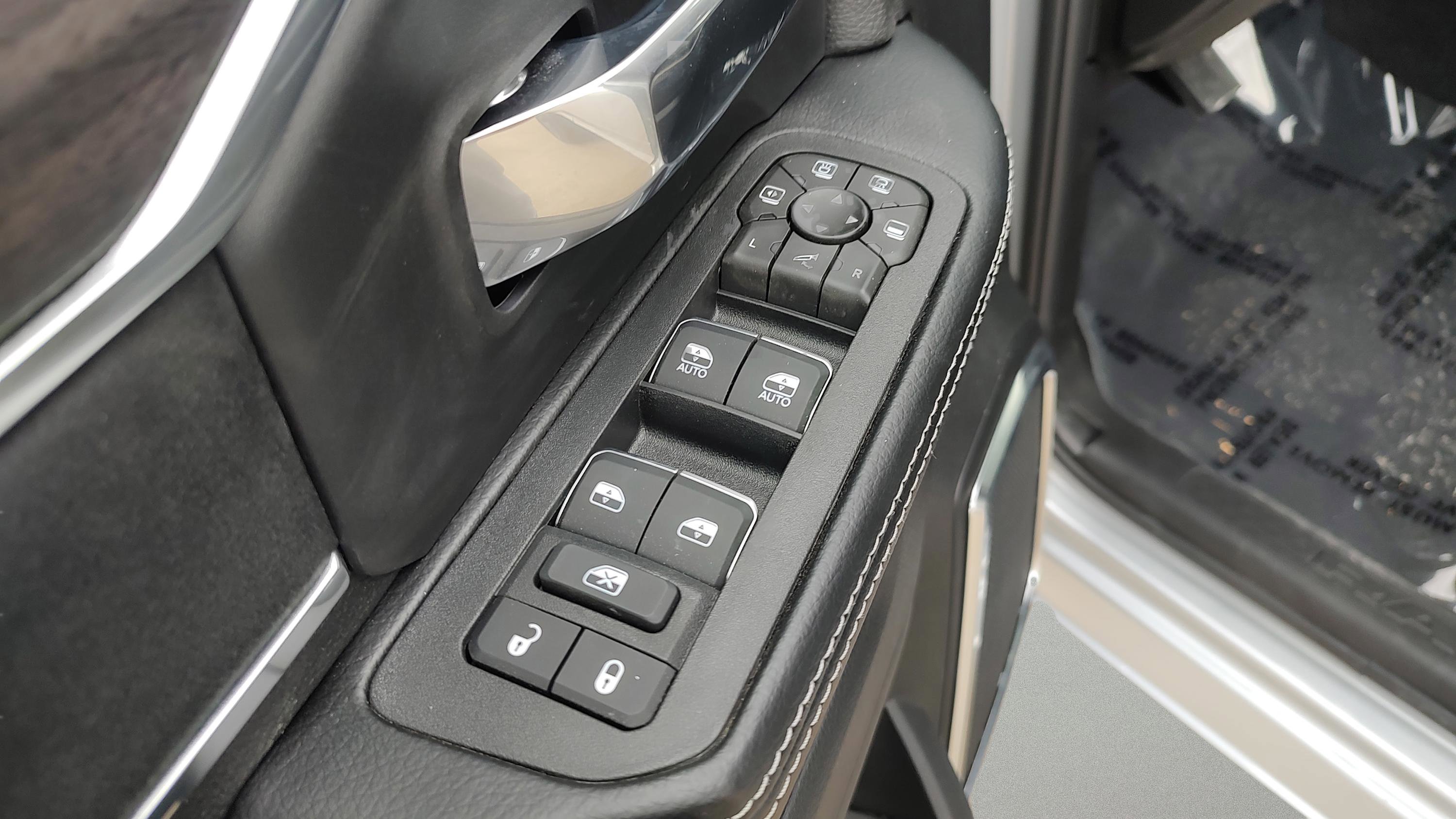 New 2026 RAM 2500 Laramie w/ Night Edition image 11