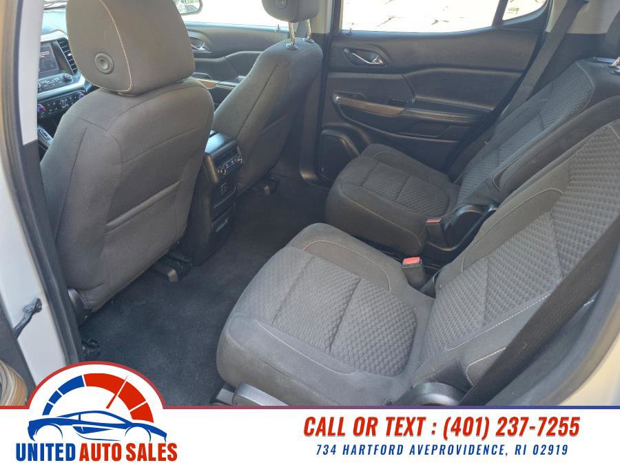 Used 2017 GMC Acadia SLE image 10