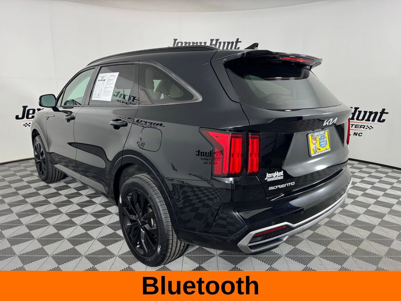 Used 2023 Kia Sorento SX image 9