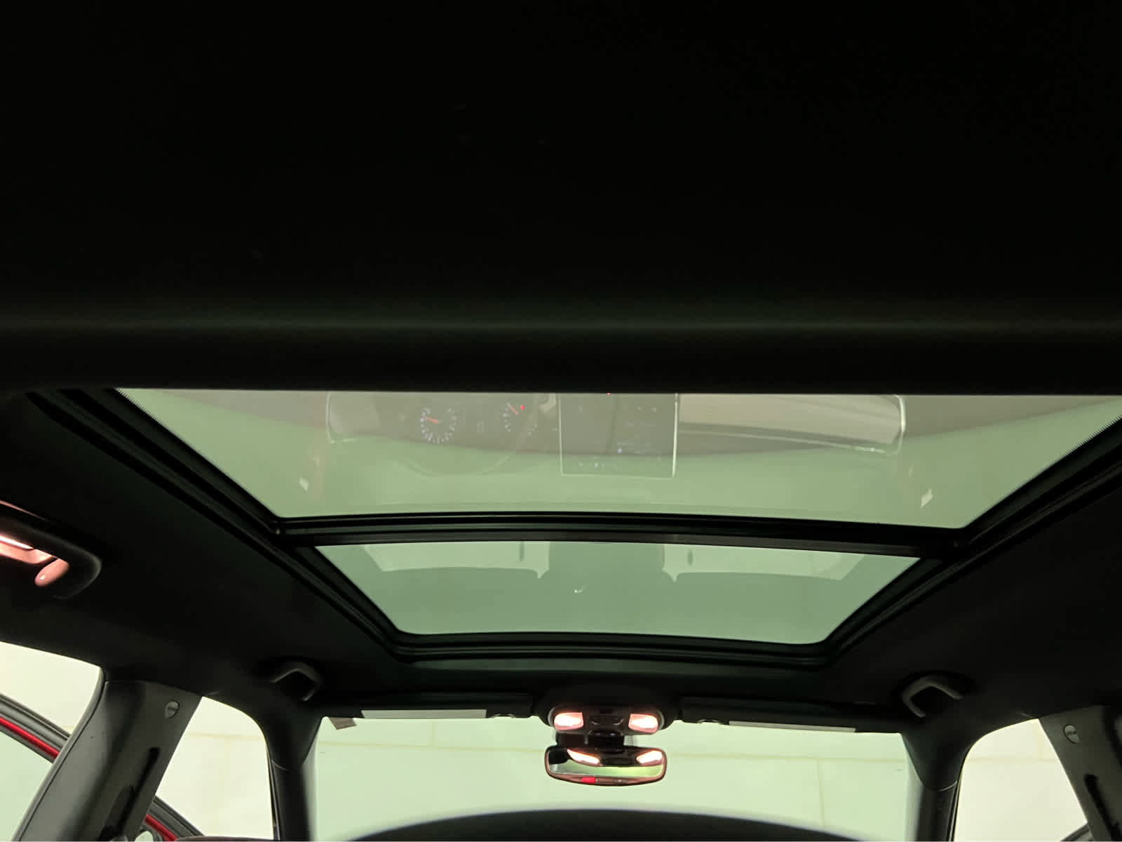 Used 2025 Jeep Compass Limited w/ Sun & Sound Group image 14