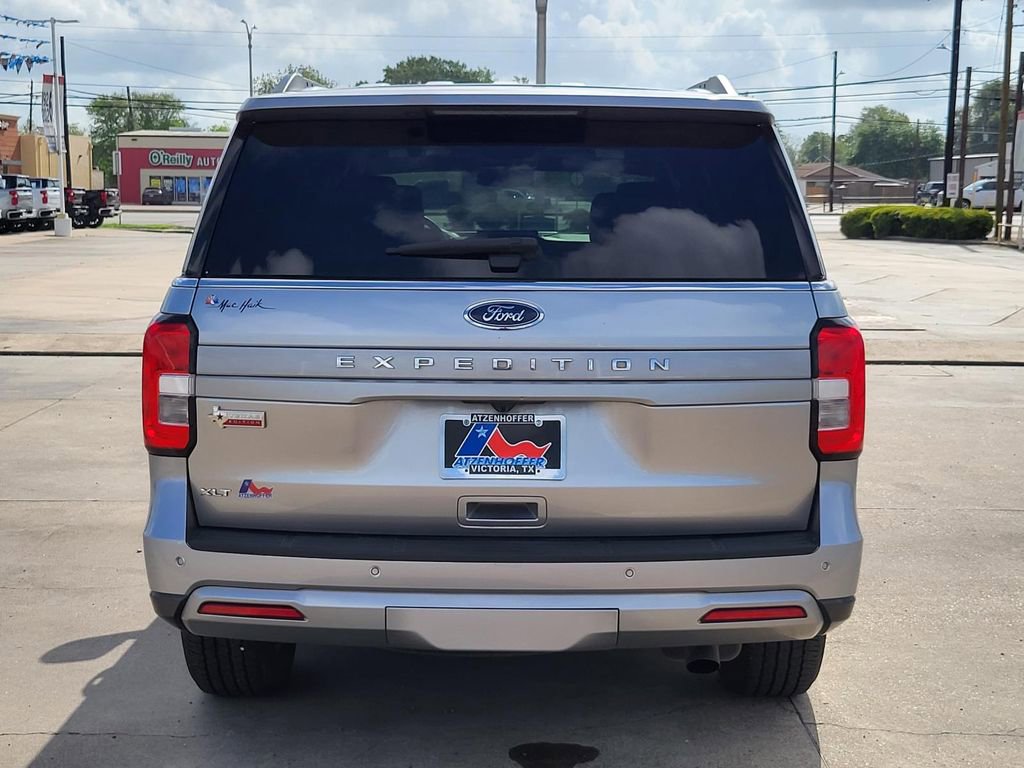 Used 2024 Ford Expedition XLT RWD image 6