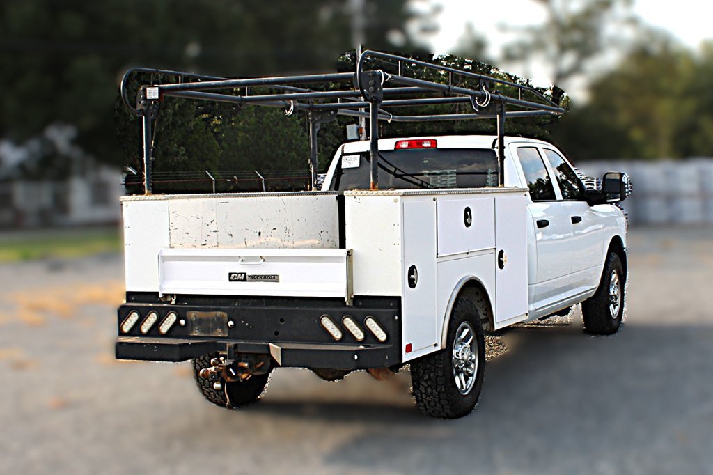 Used 2023 RAM 2500 Tradesman w/ Chrome Appearance Group RWD image 5