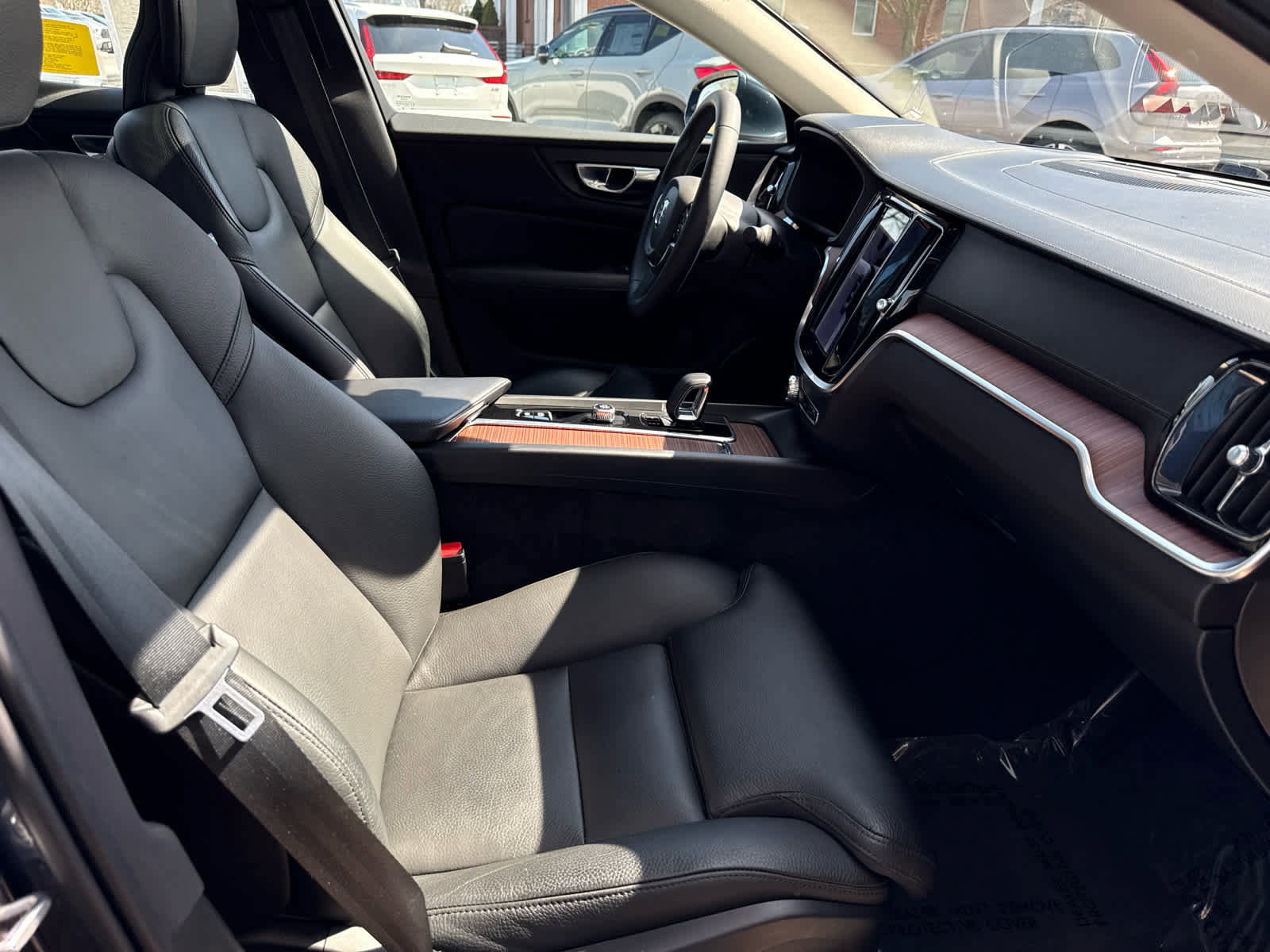 Used 2023 Volvo S60 B5 Ultimate w/ Climate Package FWD image 28