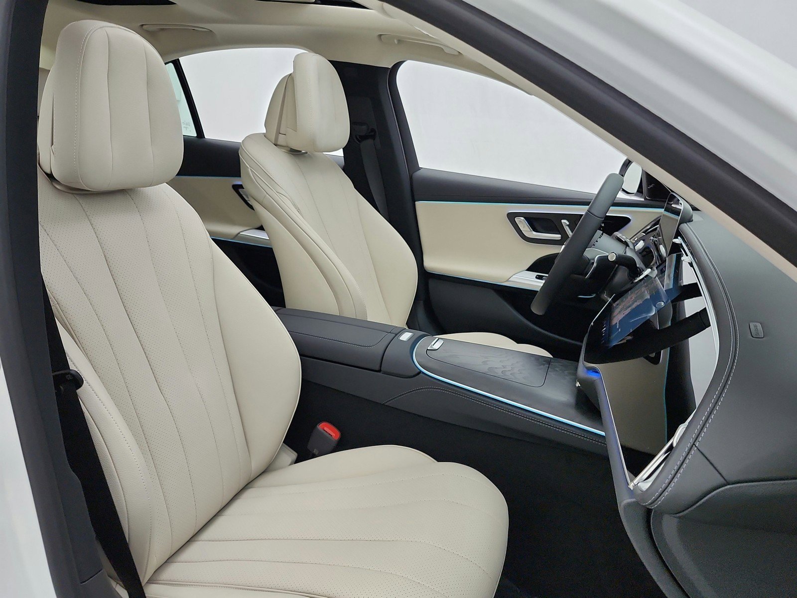 New 2026 Mercedes-Benz E 450 4MATIC Sedan image 16