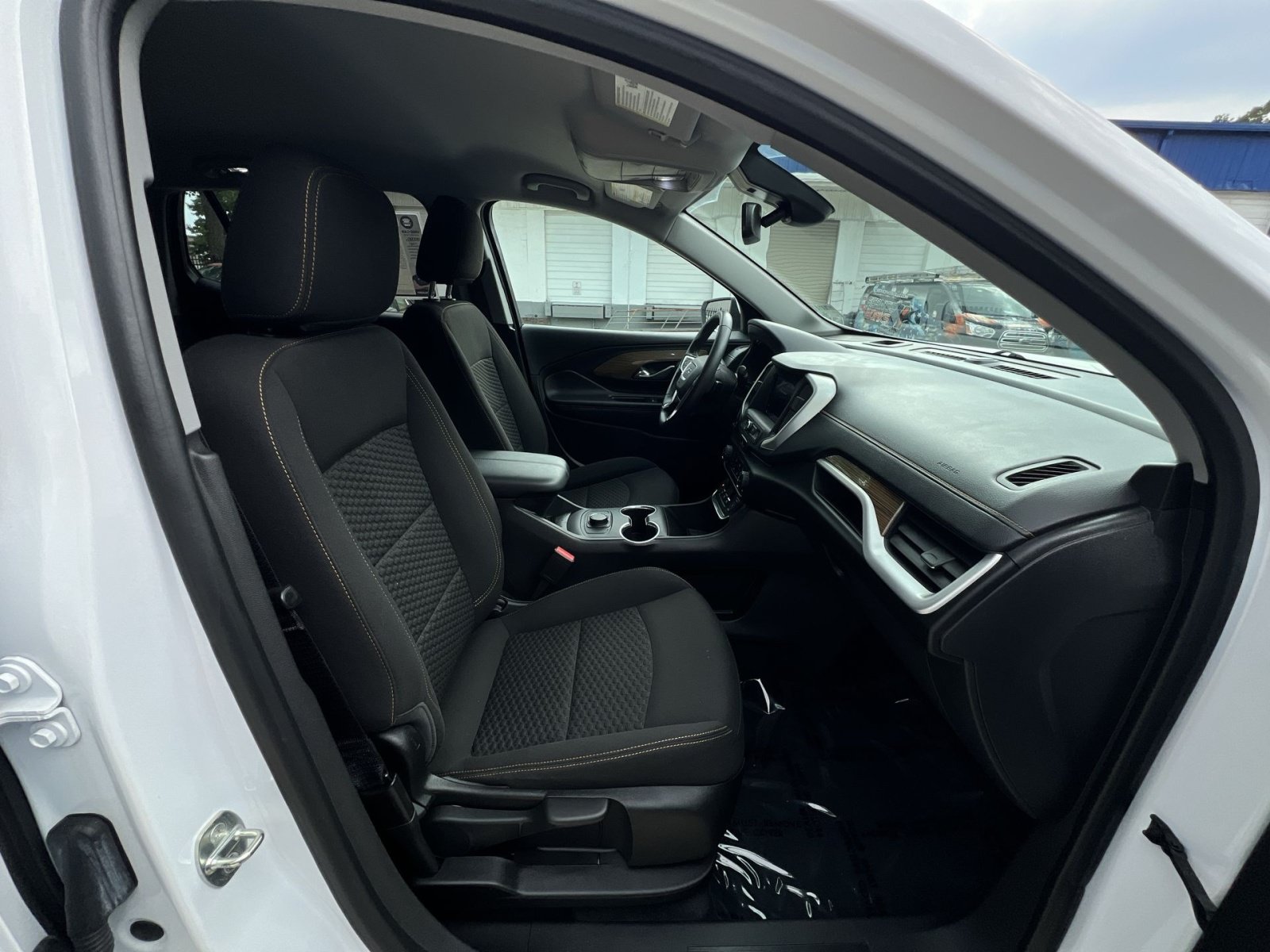 Used 2021 GMC Terrain SLE FWD image 31