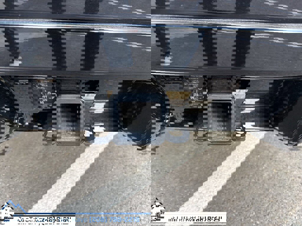 Used 2024 Volkswagen Atlas Cross Sport SEL Premium R-Line image 39